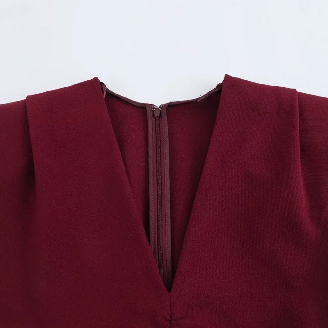 Ingrid | Ärmelloses, elegantes Midikleid mit Drapierung für Abend und Party