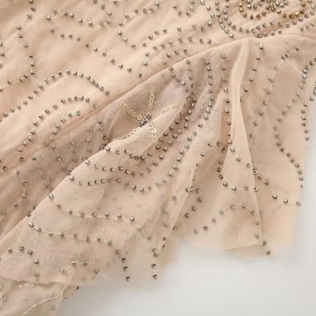 Renate | Glitzerndes rückenfreies Sommerkleid mit Rüschen