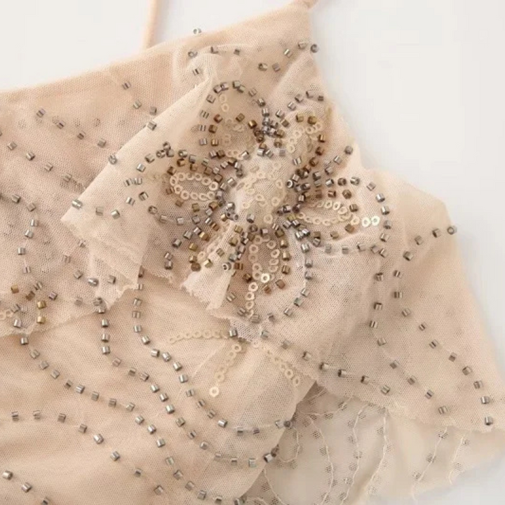 Renate | Glitzerndes rückenfreies Sommerkleid mit Rüschen