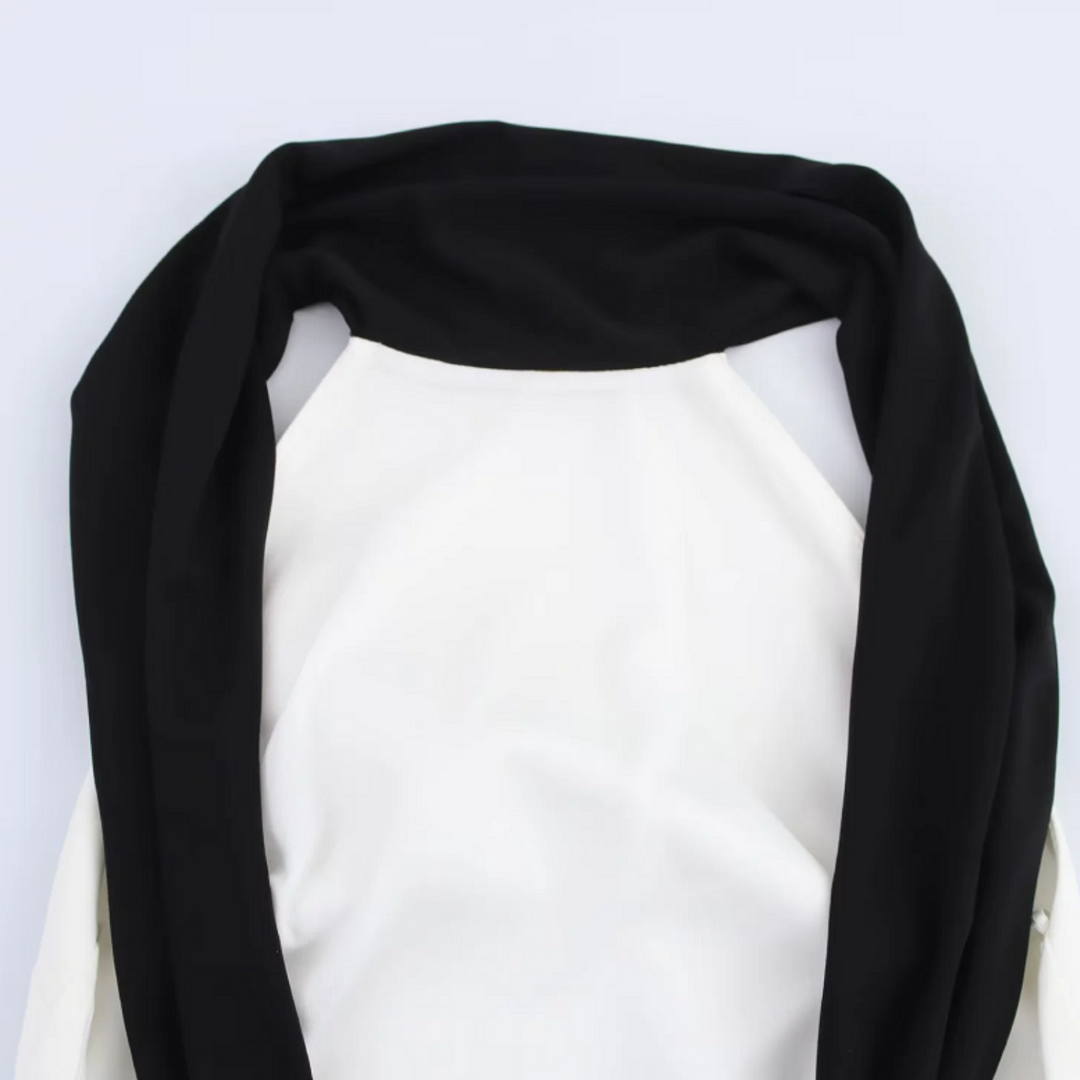 Anika | Weißes Mini-Kleid mit Neckholder und schulterfreiem Design