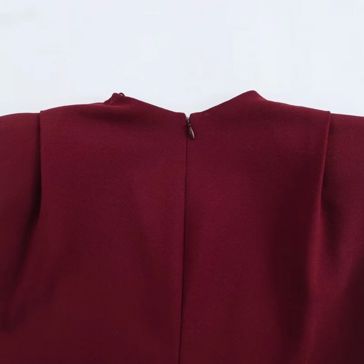 Ingrid | Ärmelloses, elegantes Midikleid mit Drapierung für Abend und Party